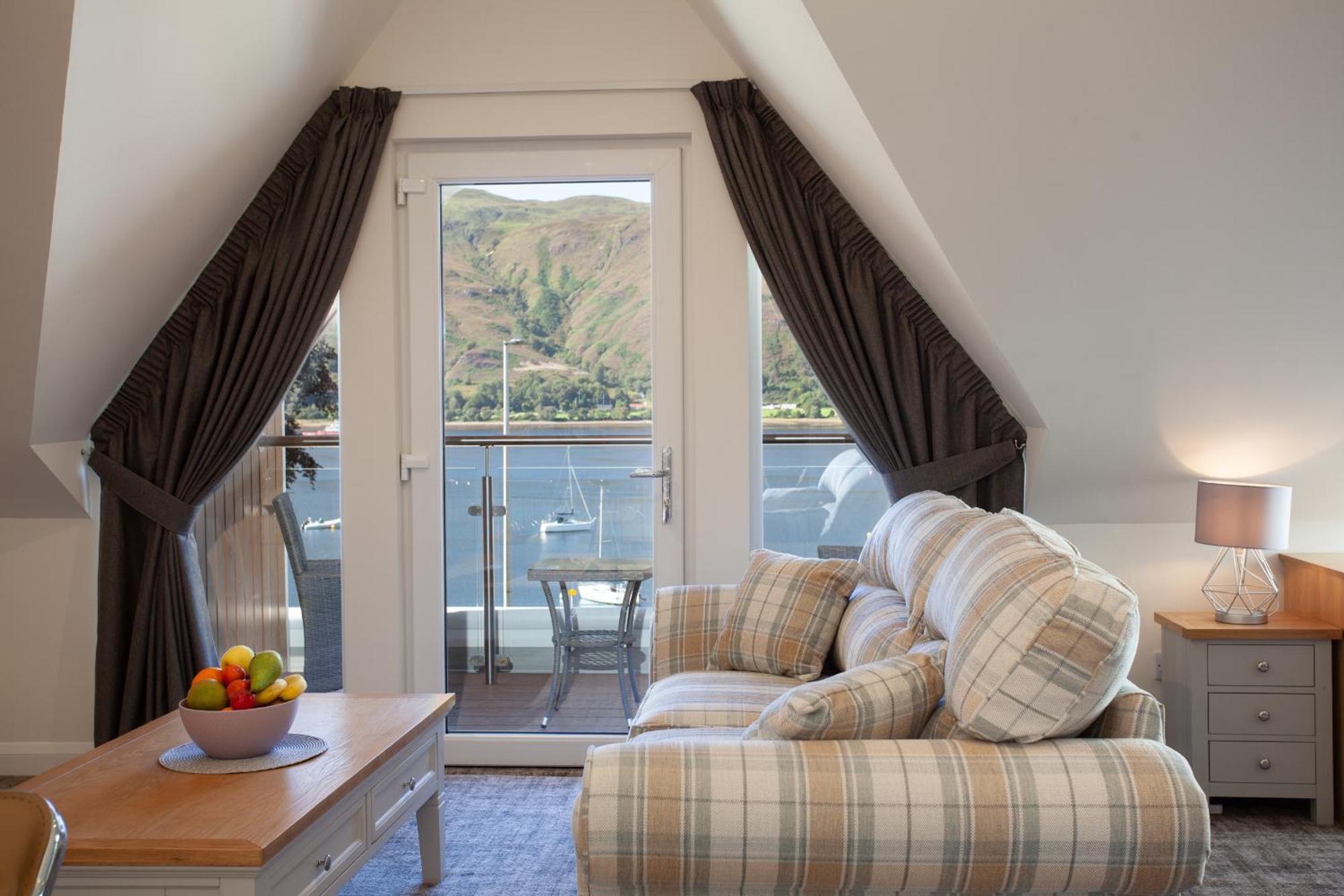 Lochiel Villa Guest House Форт Уилям Екстериор снимка