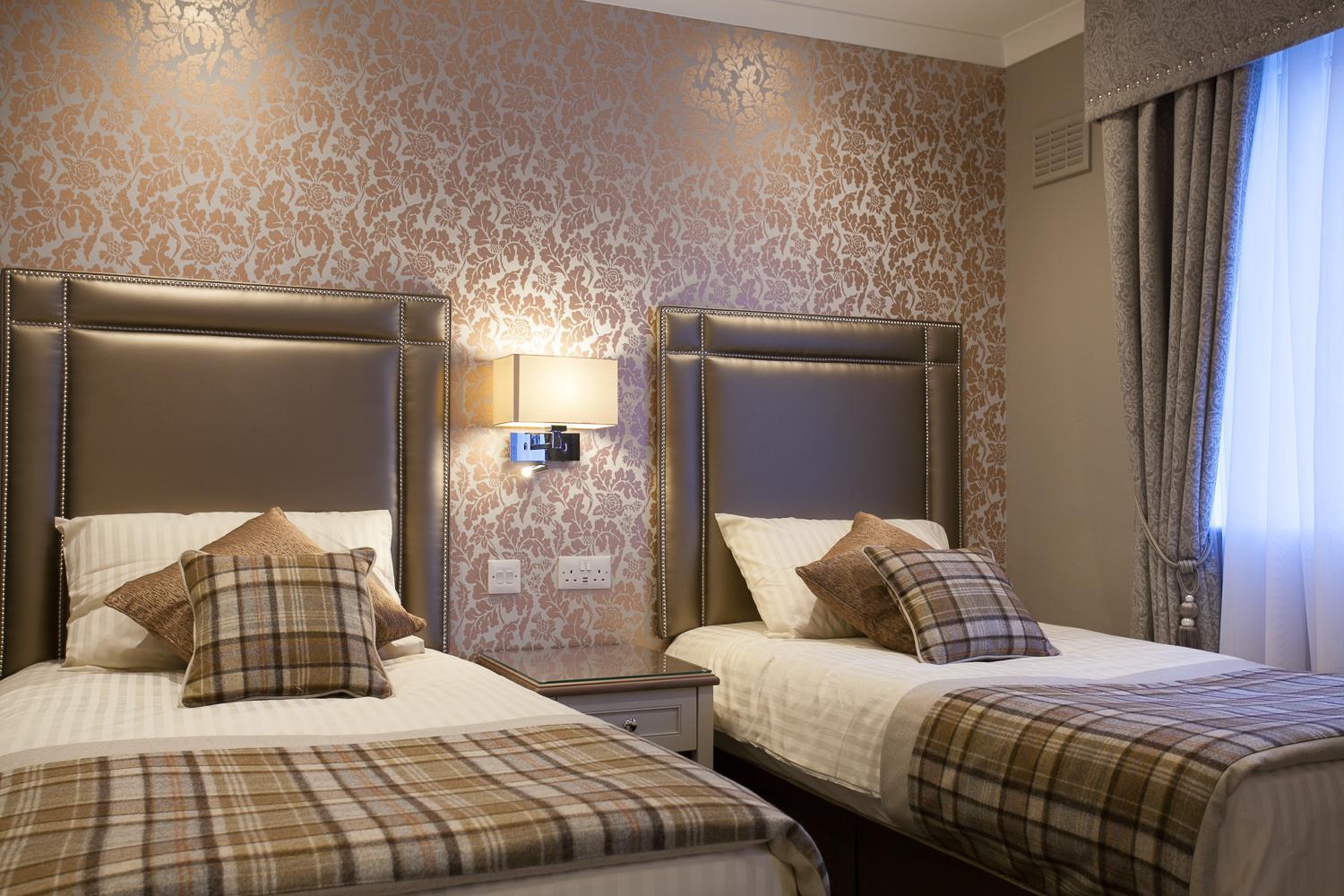Lochiel Villa Guest House Форт Уилям Екстериор снимка