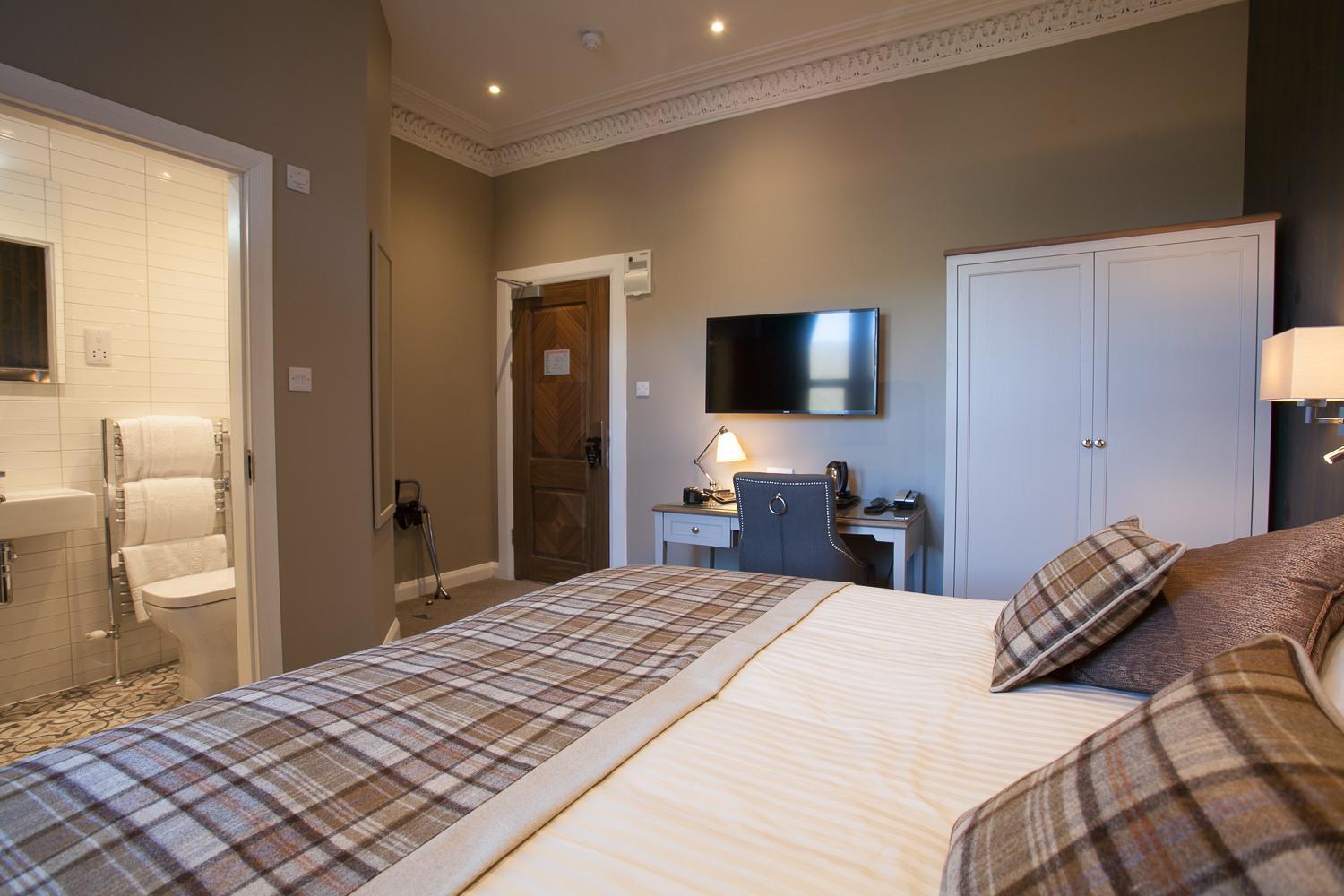Lochiel Villa Guest House Форт Уилям Екстериор снимка