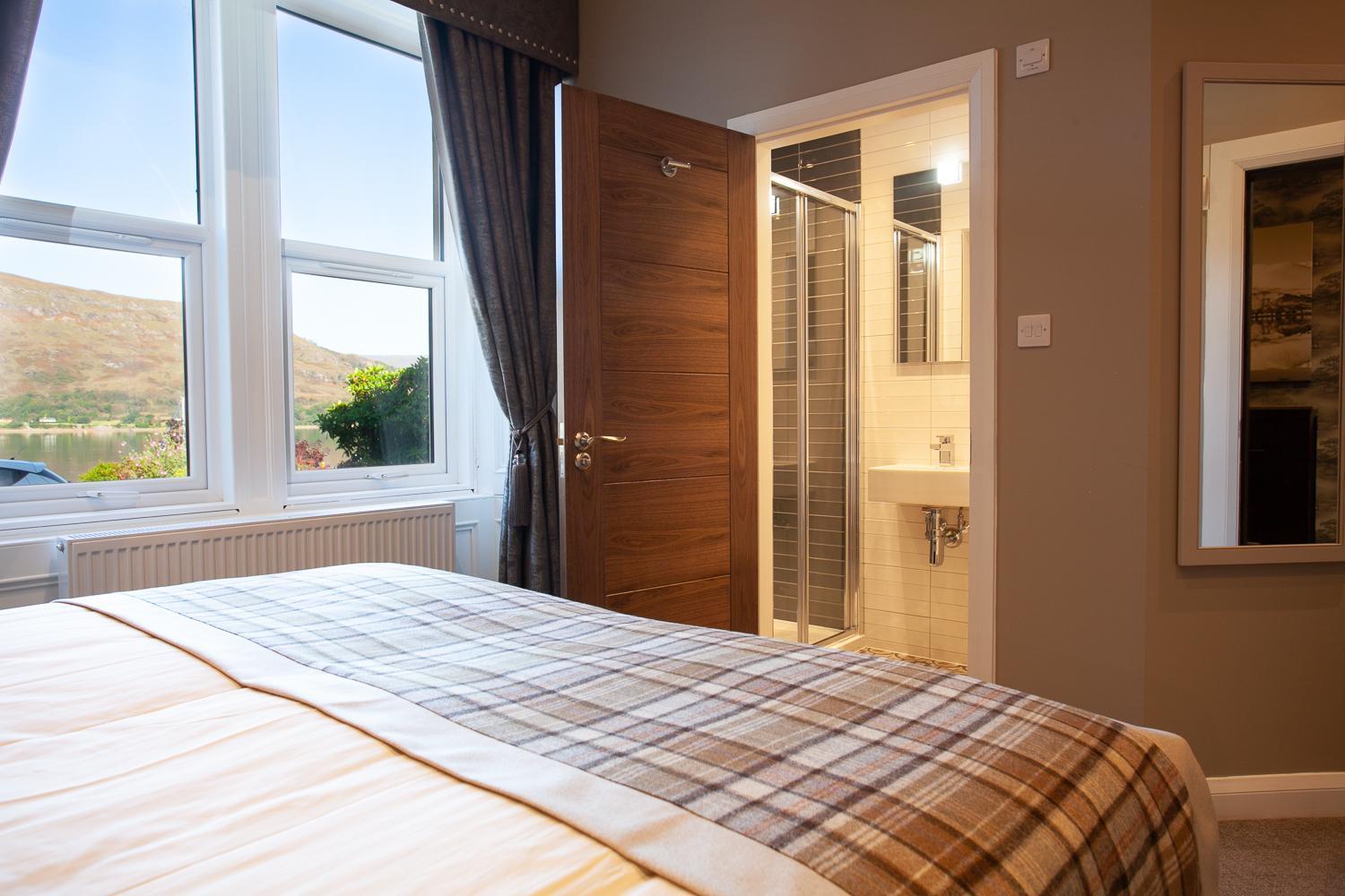 Lochiel Villa Guest House Форт Уилям Екстериор снимка